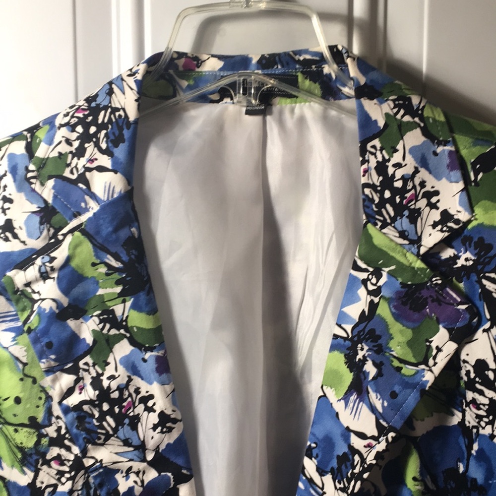 Elementz Petite Two Button Jacket With Blue Flowe… - image 2